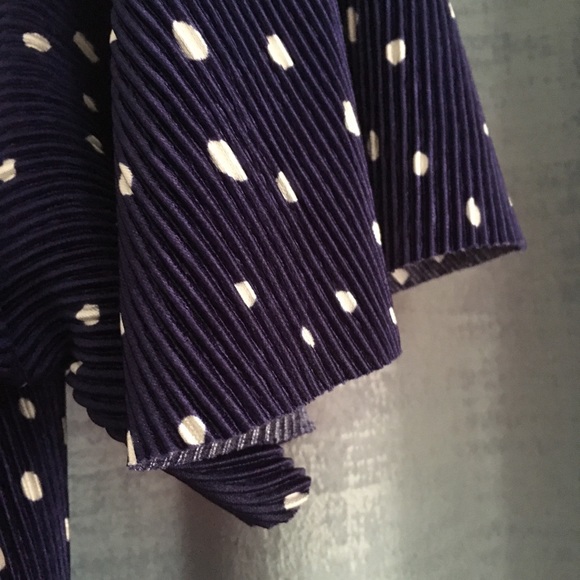 ASTR | Pleated Wrap Top - Picture 6 of 6